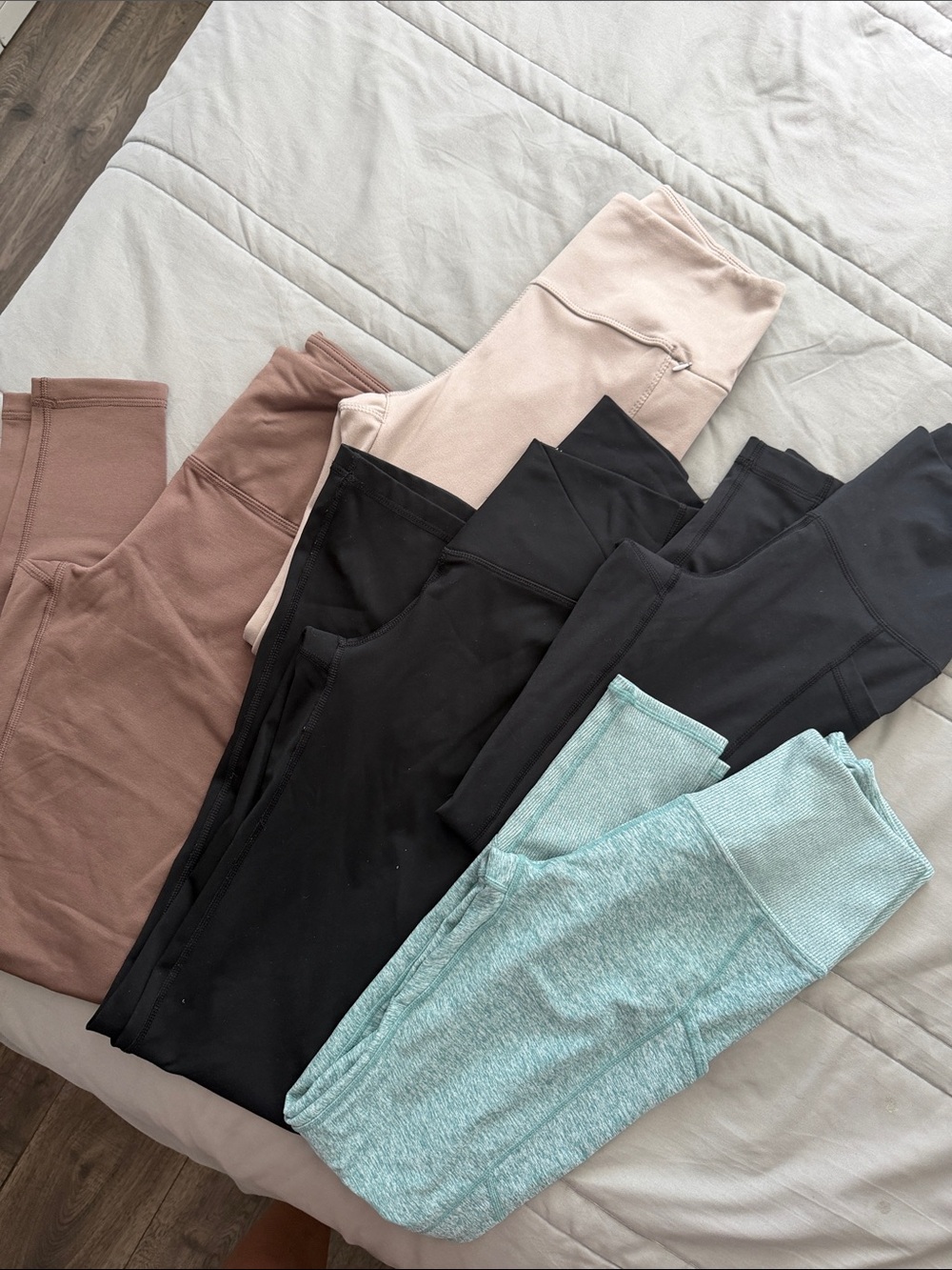 Woman’s leggings 5 pairs - Picture 1 of 6